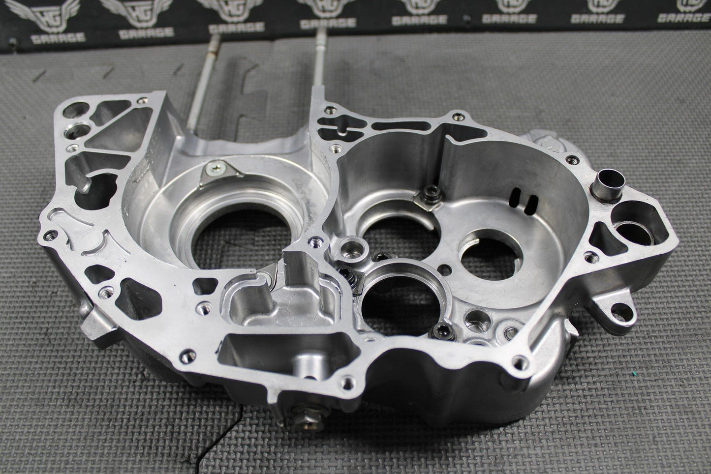 2008 HONDA CRF250R OEM RIGHT ENGINE CRANKCASE CRANK CASE 11100 - KRN - A10 GOOD! - hggarage