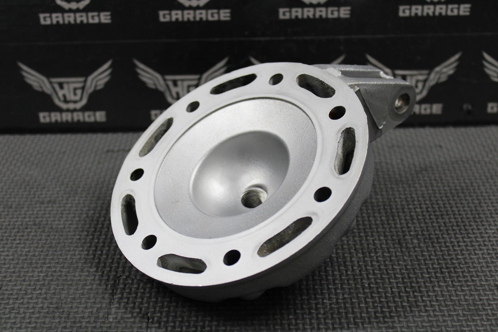 2001 91 - 01 HONDA CR500R OEM ENGINE MOTOR CYLINDER HEAD COVER 12200 - ML3 - 760 NICE! - hggarage