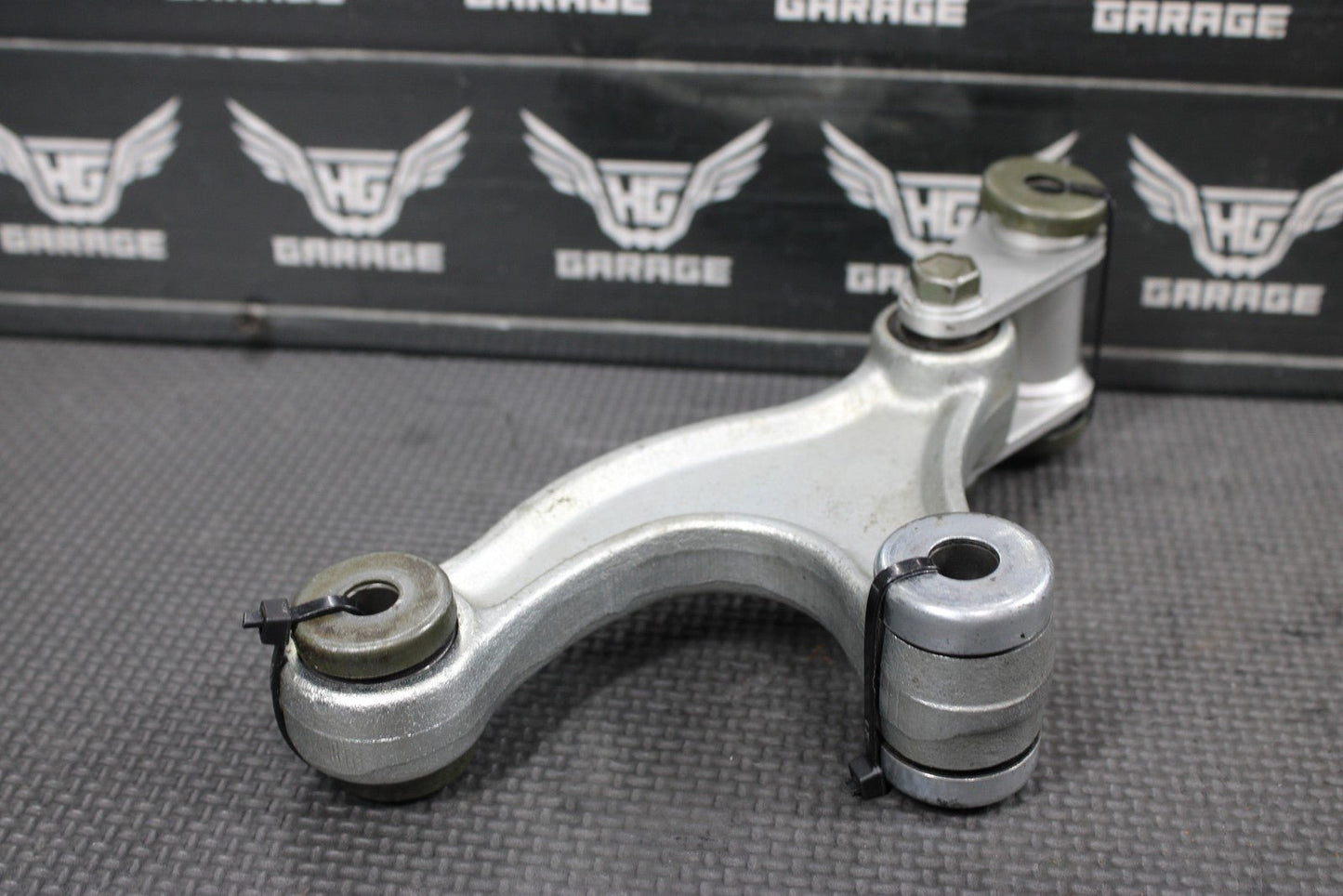2000 YAMAHA TTR125 TTR125L OEM REAR SHOCK LINKAGE LINKS - hggarage