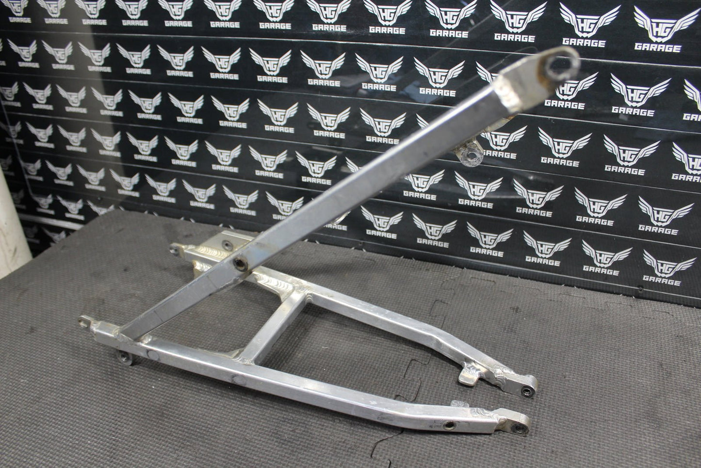 2006 04 - 06 SUZUKI RMZ250 OEM REAR BACK SUB FRAME SUBFRAME SEAT RAIL K3216 - 00087 - hggarage