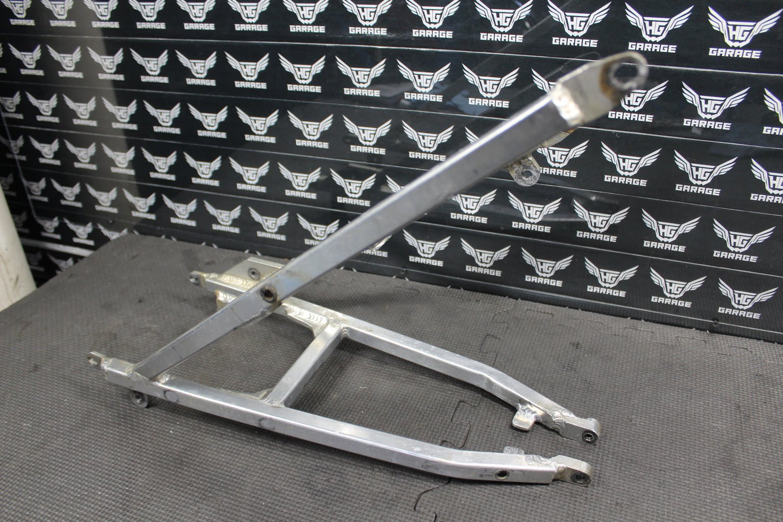 2006 04 - 06 SUZUKI RMZ250 OEM REAR BACK SUB FRAME SUBFRAME SEAT RAIL K3216 - 00087 - hggarage