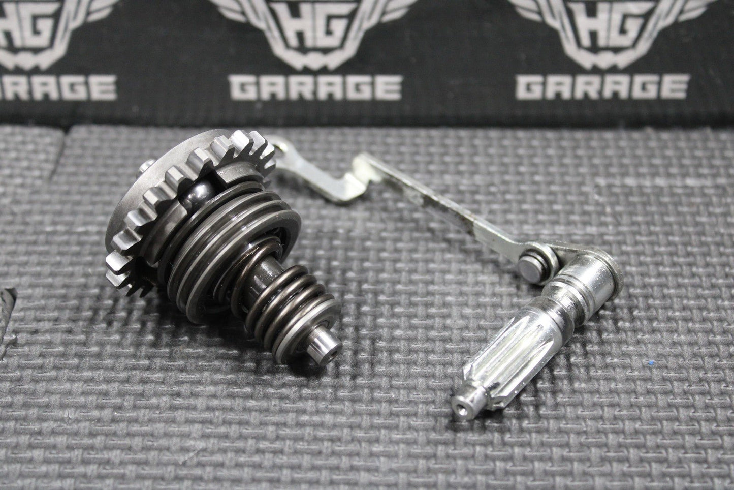 2000 00 - 02 HONDA CR125R OEM EXHAUST POWER VALVE LINKAGE GOVERNOR 19200 - KZ4 - L10 - hggarage