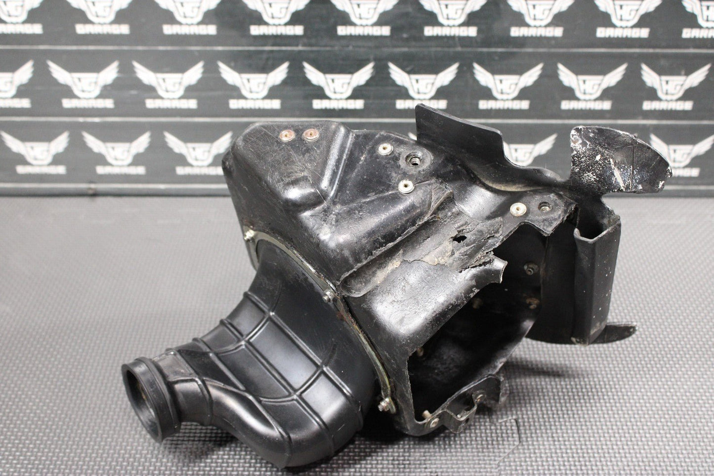 1991 88 - 95 HONDA CR80R OEM AIRBOX INTAKE AIR CLEANER CASE 17210 - GS2 - 700 - hggarage