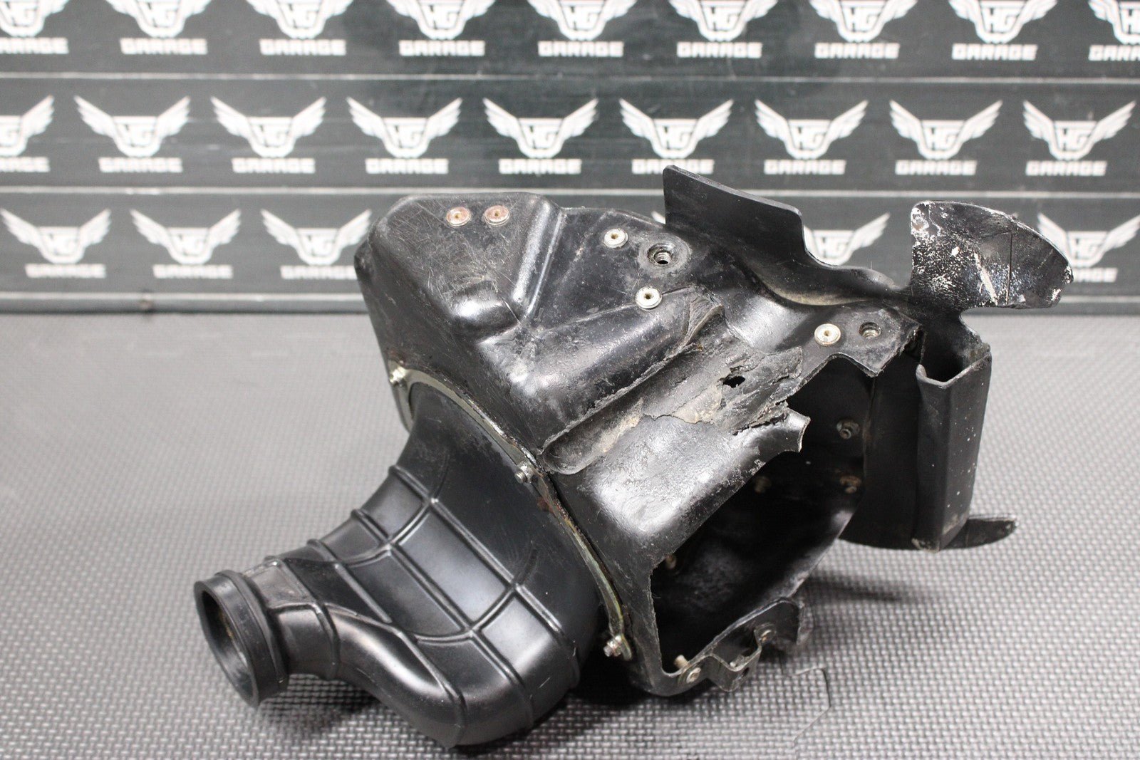1991 88 - 95 HONDA CR80R OEM AIRBOX INTAKE AIR CLEANER CASE 17210 - GS2 - 700 - hggarage