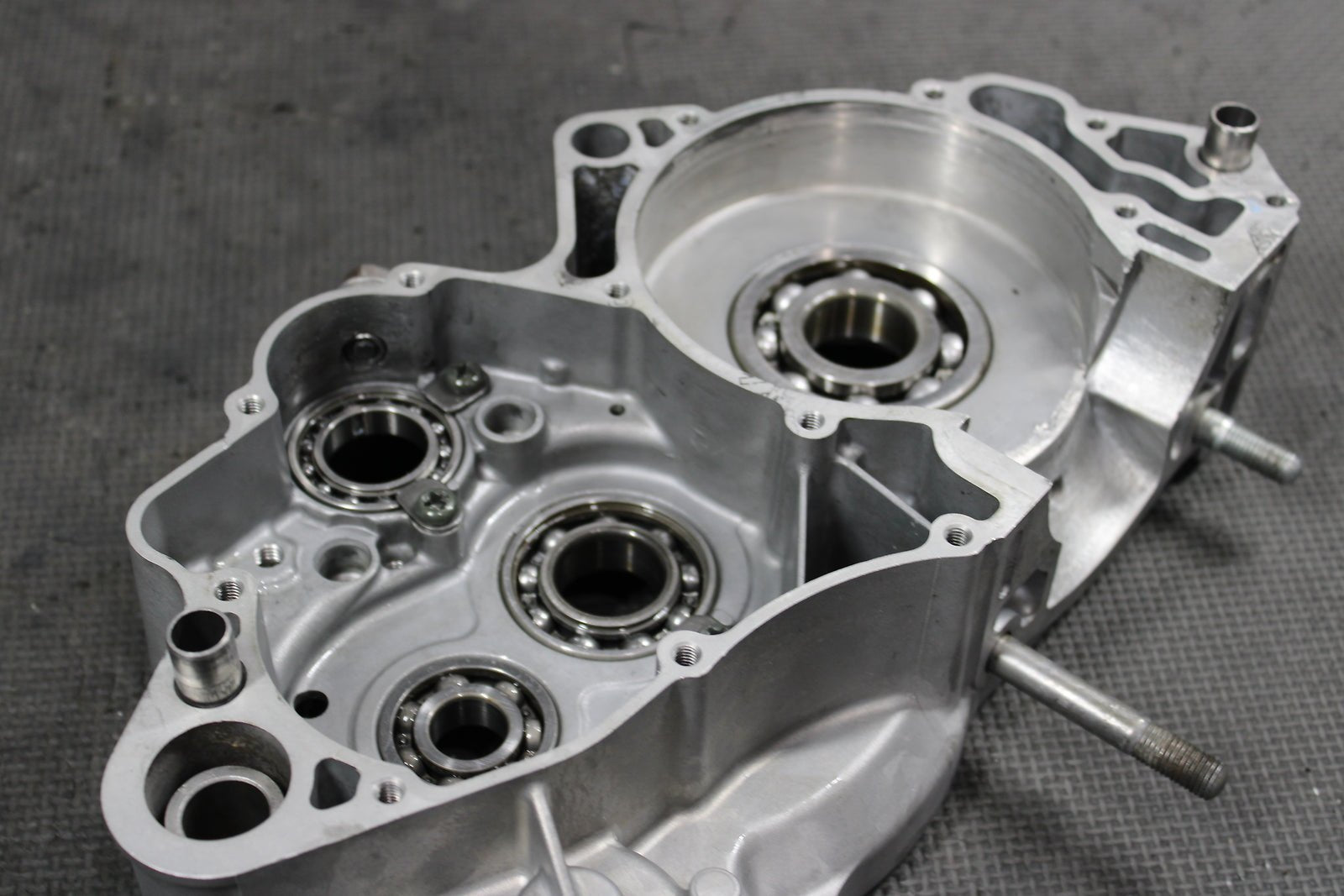 2002 Suzuki RM250 OEM Left Right Engine Motor Crankcase Crank Cases 11300 - 37863 - hggarage