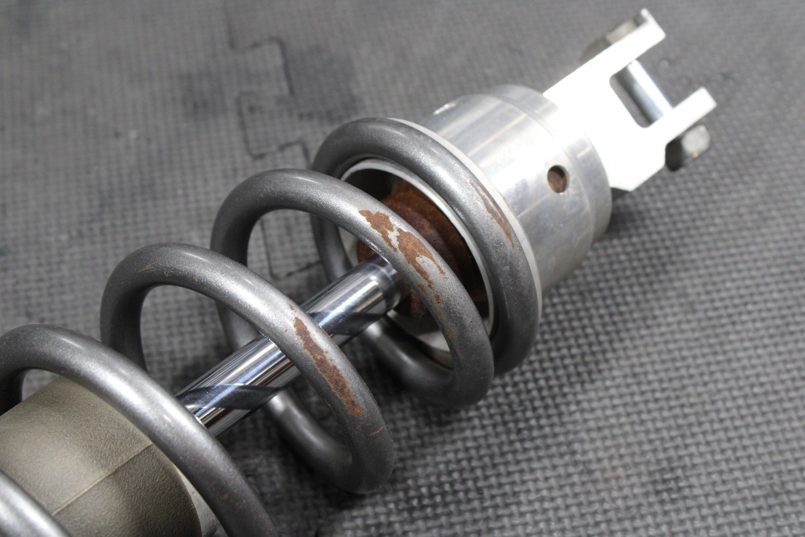 2019 HONDA CRF450RX OEM SHOWA REAR BACK SHOCK ABSORBER SUSPENSION 52400 - MKE - A81 - hggarage