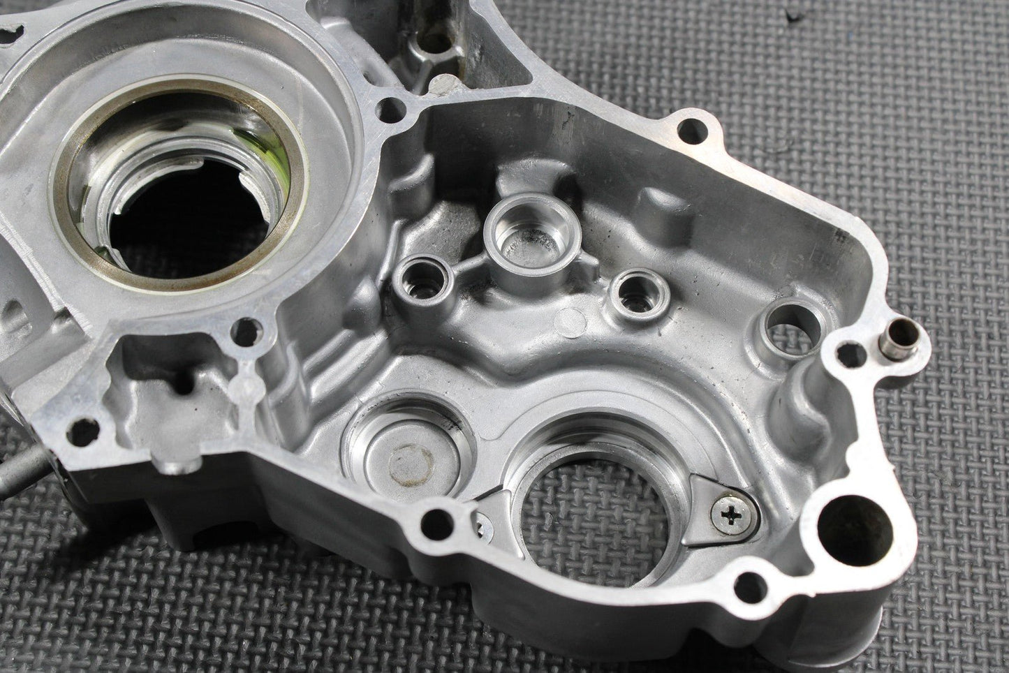 2012 KAWASAKI 08 - 13 KX85 OEM LEFT RIGHT ENGINE MOTOR CRANKCASE CASES BLOCK - hggarage