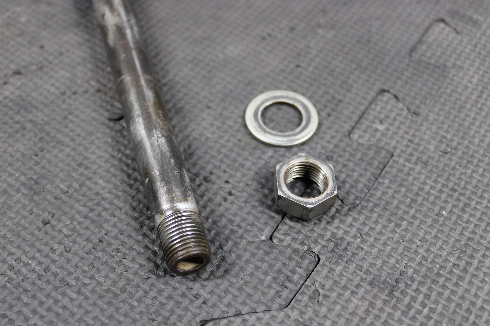 2008 Kawasaki KX250F OEM Rear Back Swingarm Bolt Suspension Pivot Axle 33032 - 001 - hggarage