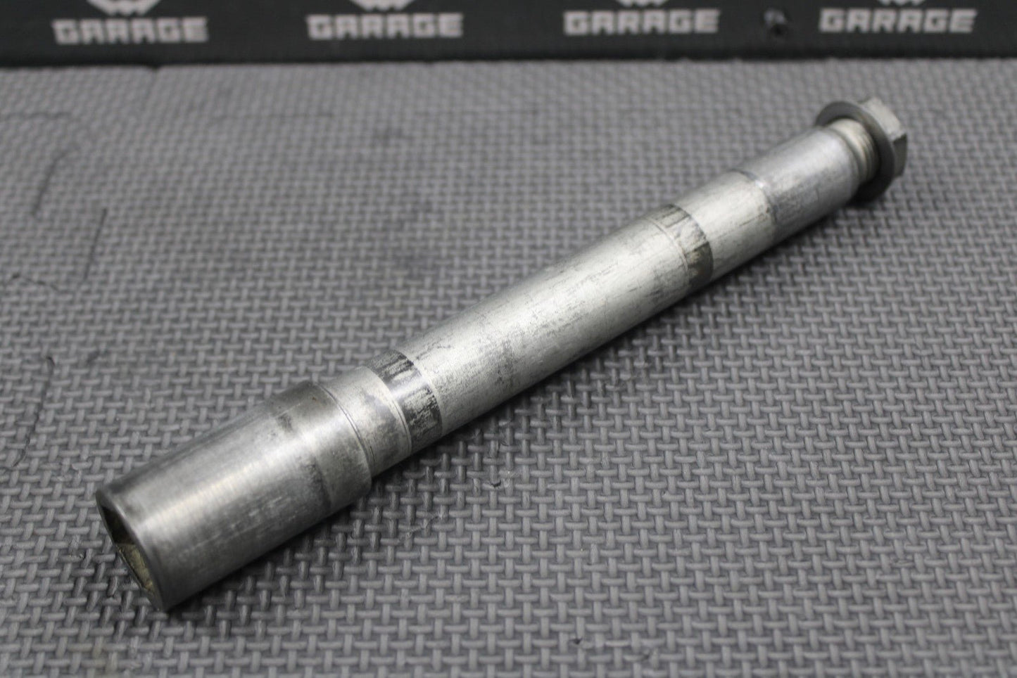 2020 YAMAHA YZ250F OEM FRONT WHEEL RIM AXLE PIVOT BOLT SHAFT 1SL - 25181 - 00 - 00 - hggarage