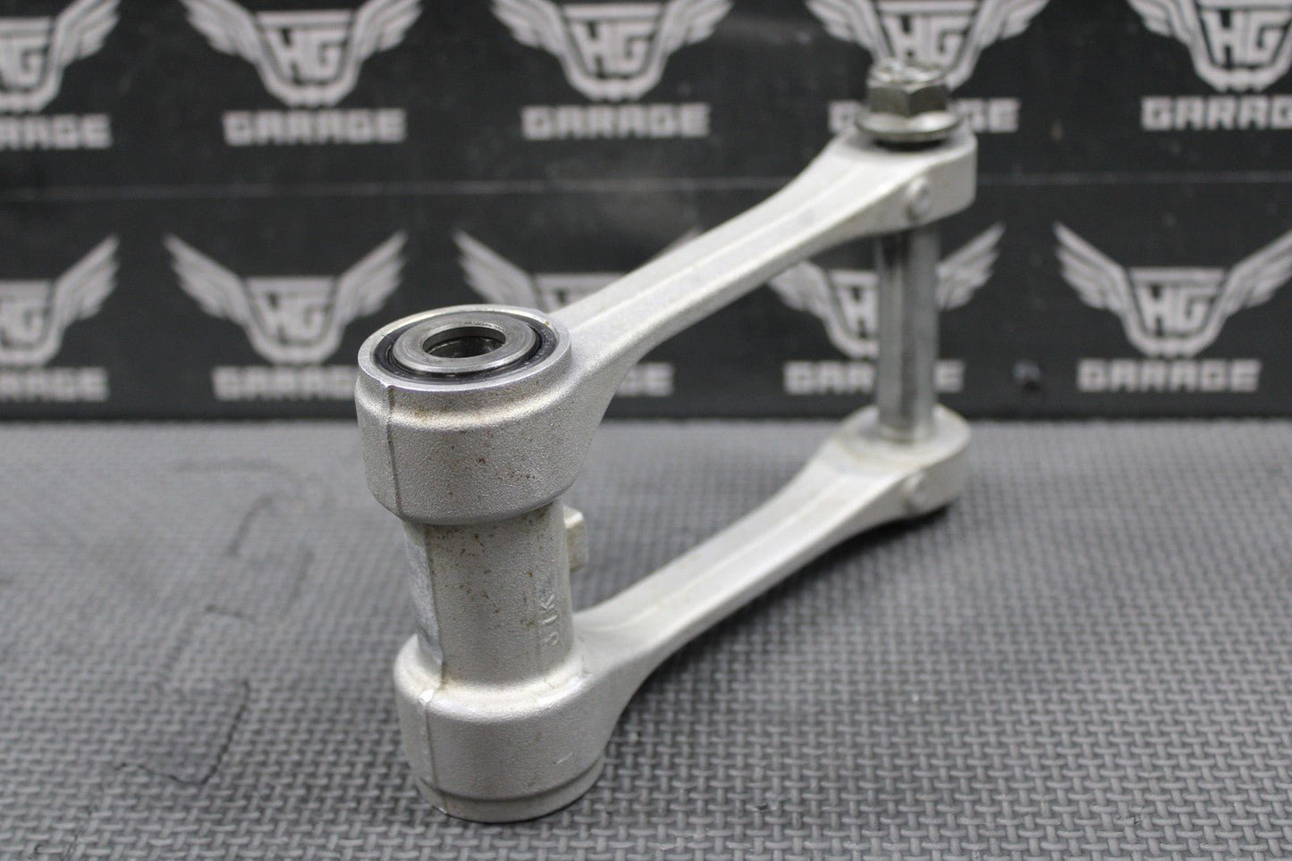 2020 SUZUKI 19 - 25 RMZ250 RMZ450 OEM REAR SHOCK LINKAGE ROD BOLTS 62600 - 37890 - hggarage