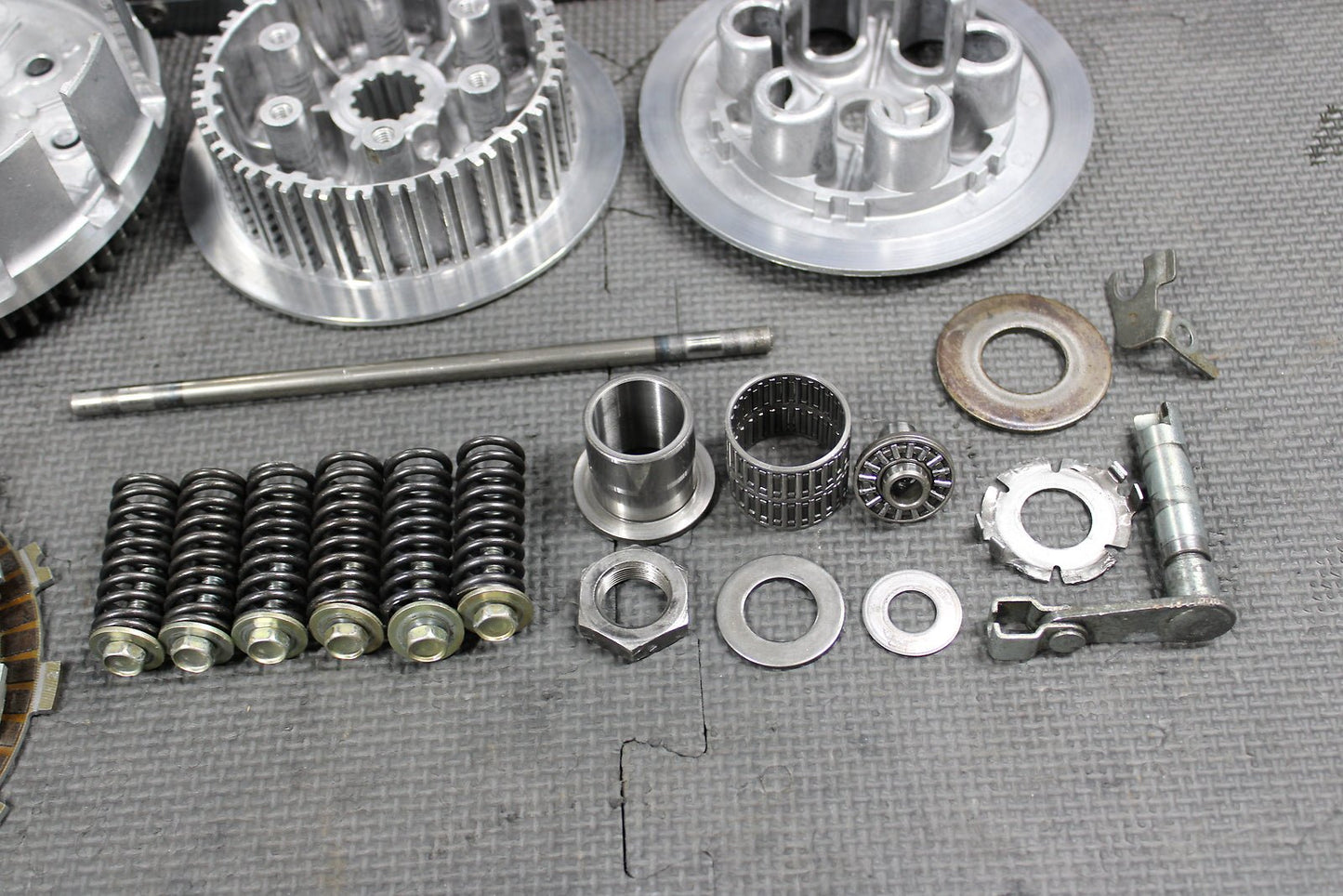 2002 HONDA CRF450R OEM COMPLETE CLUTCH W PLATES BASKET HUB 22100 - MEB - 305 - hggarage