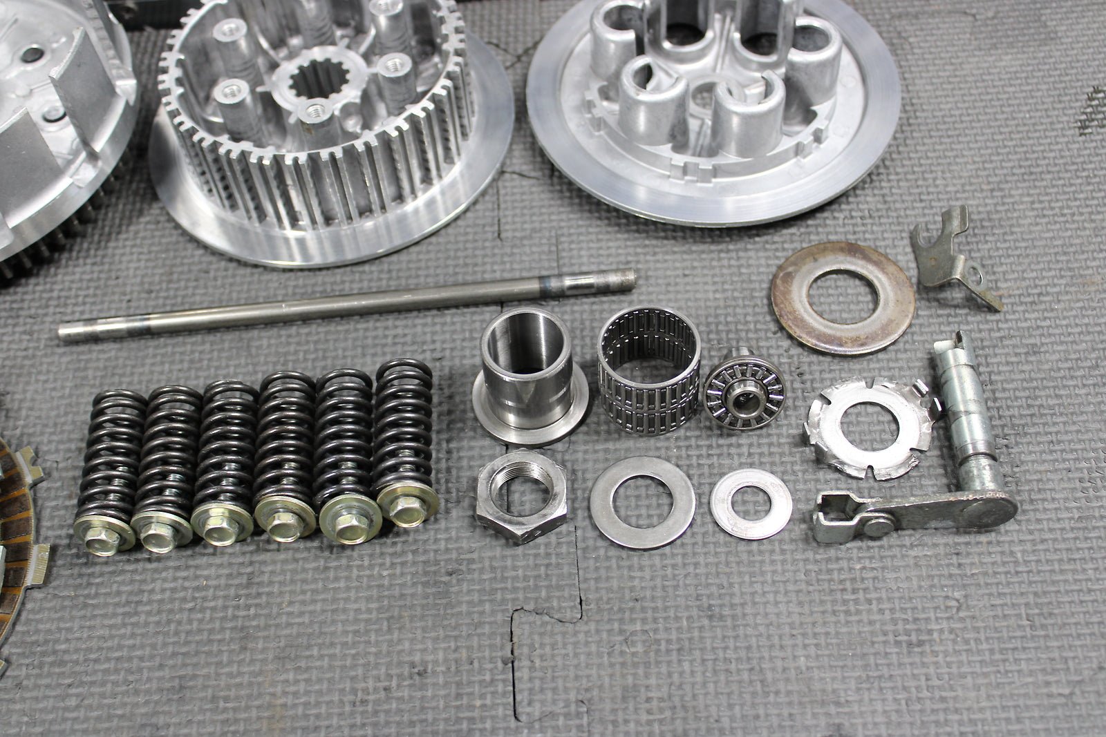 2002 HONDA CRF450R OEM COMPLETE CLUTCH W PLATES BASKET HUB 22100 - MEB - 305 - hggarage