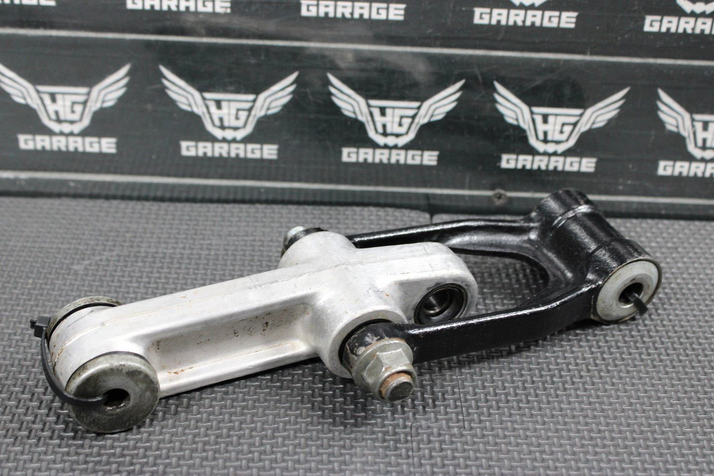 2001 SUZUKI RM80 OEM REAR SHOCK LINKAGE LINKS RELAY ARM 62600 - 02840 62600 - 03850 - hggarage