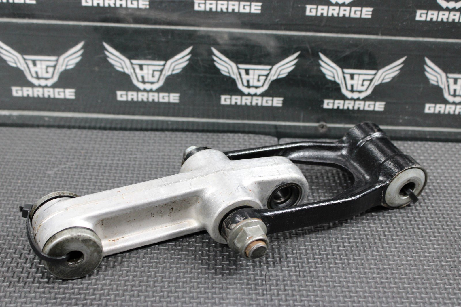 2001 SUZUKI RM80 OEM REAR SHOCK LINKAGE LINKS RELAY ARM 62600 - 02840 62600 - 03850 - hggarage