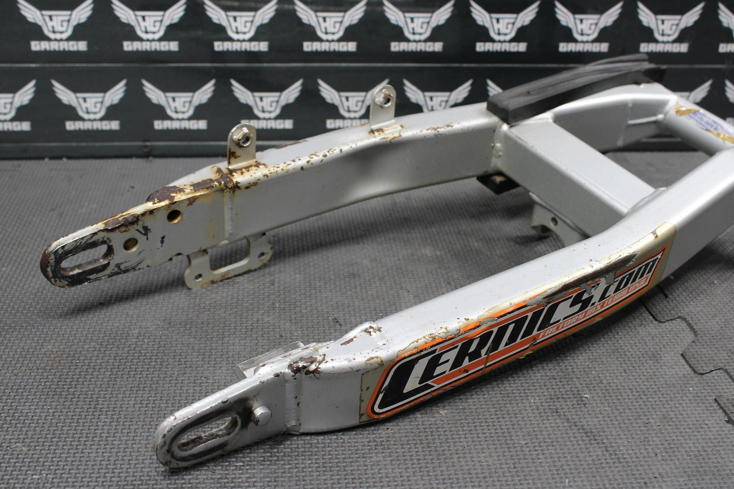 2002 Yamaha TTR125 TTR125E OEM Small Wheel 14" Swingarm Swing Arm Suspension - hggarage