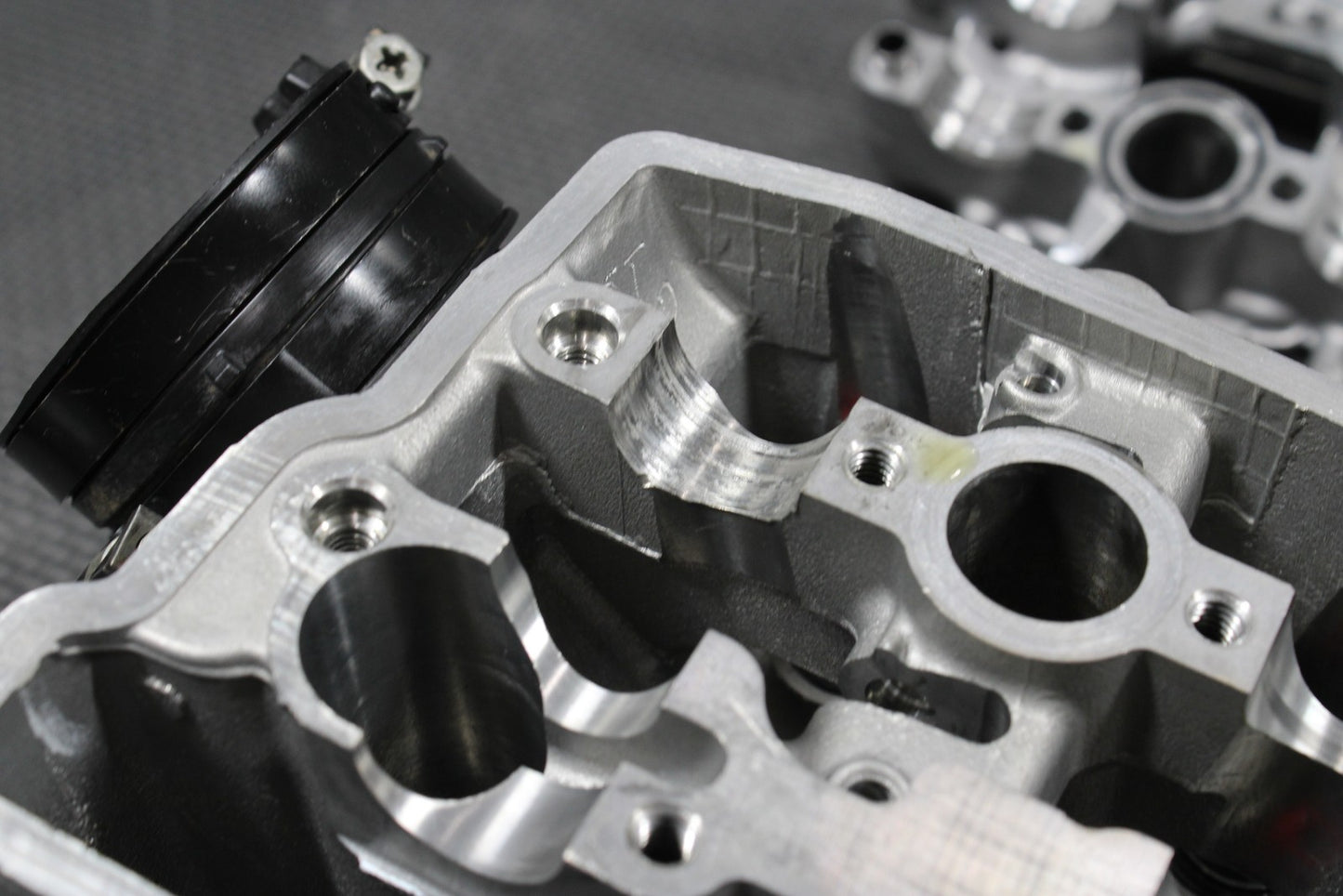 HONDA CRF250R OEM ENGINE MOTOR CYLINDER HEAD 12010 - K95 - AA0 REPAIR! - hggarage