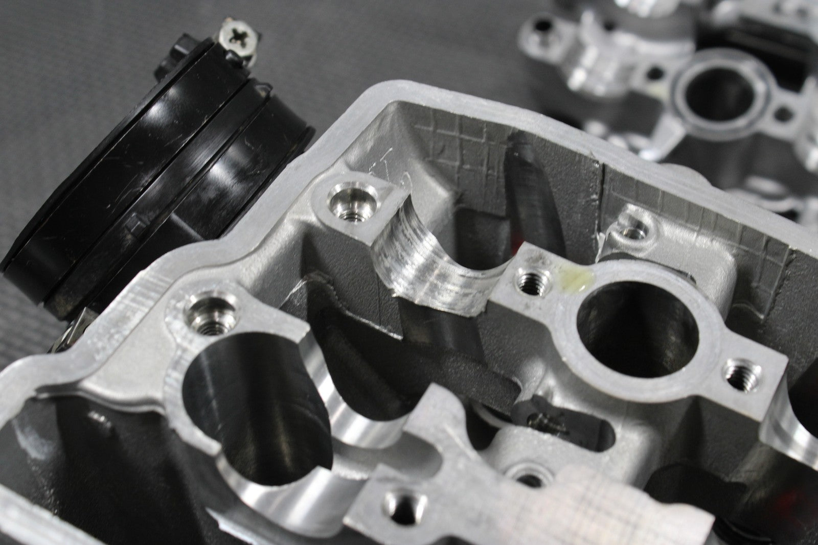 HONDA CRF250R OEM ENGINE MOTOR CYLINDER HEAD 12010 - K95 - AA0 REPAIR! - hggarage