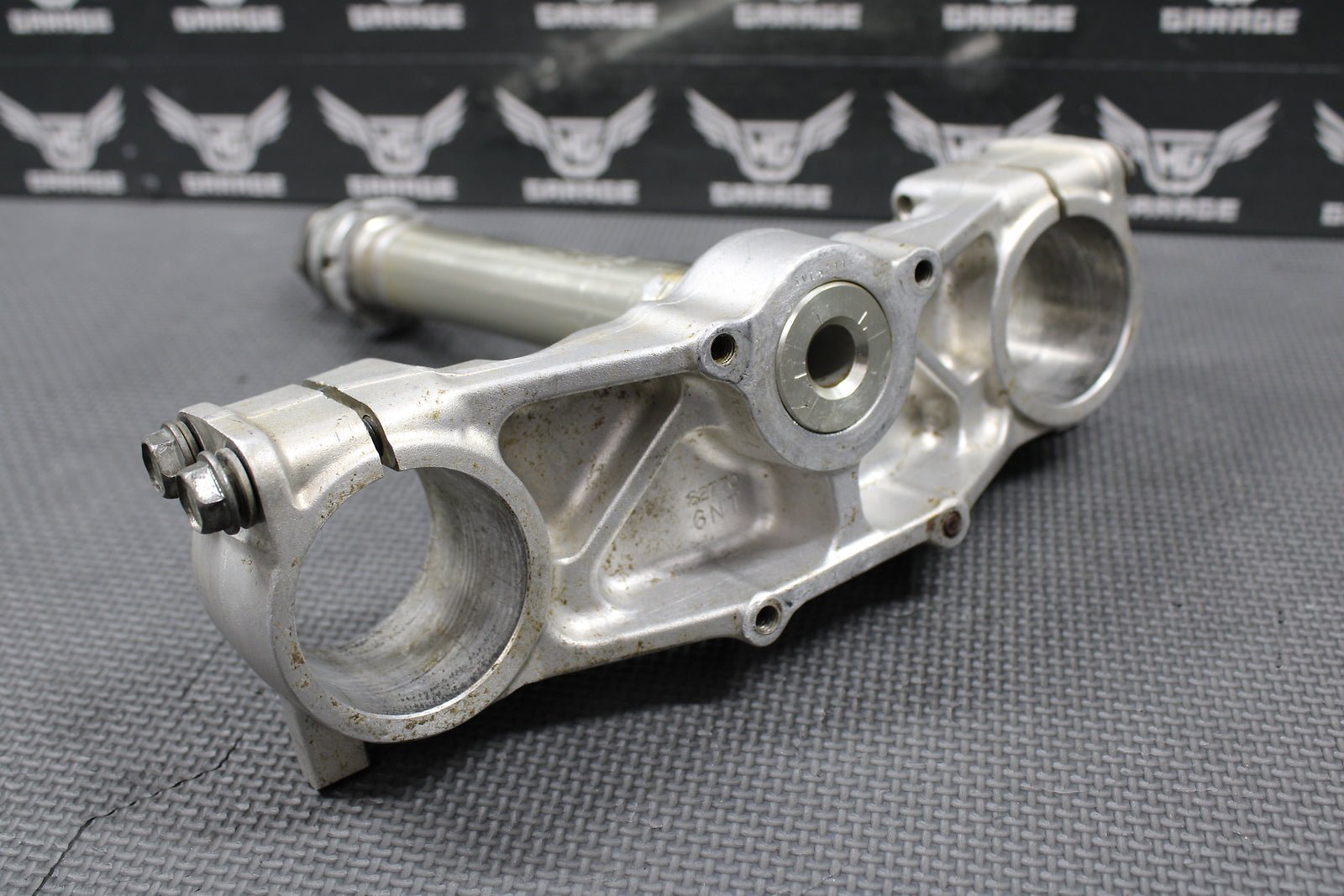 1997 SUZUKI 96 - 98 RM125 RM250 OEM FRONT FORKS CLAMP LOWER TRIPLE TREE STEM - hggarage