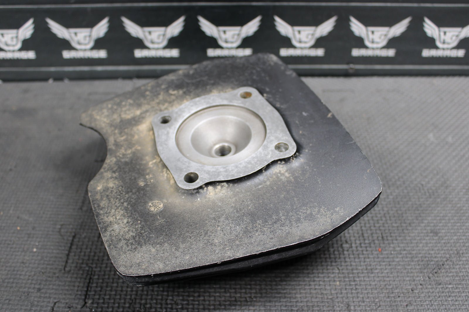 1991 YAMAHA RT180 90 - 98 OEM CYLINDER HEAD COVER DOME CHAMBER 5L9 - 11311 - 00 - hggarage