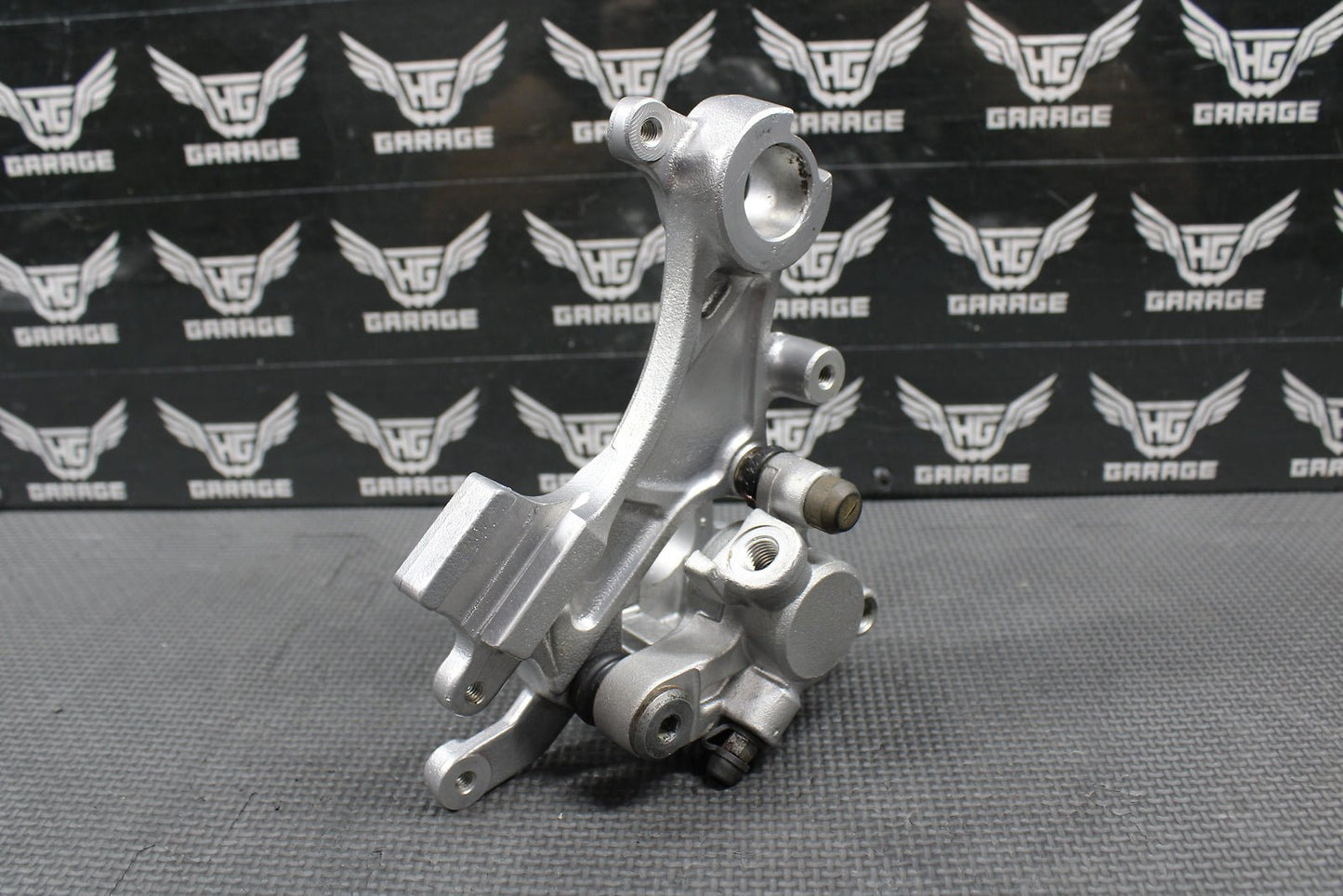 1998 YAMAHA YZ125 YZ250 OEM NISSIN REAR BACK BRAKE CALIPER 5DH - 2580W - 00 - 00 NICE - hggarage