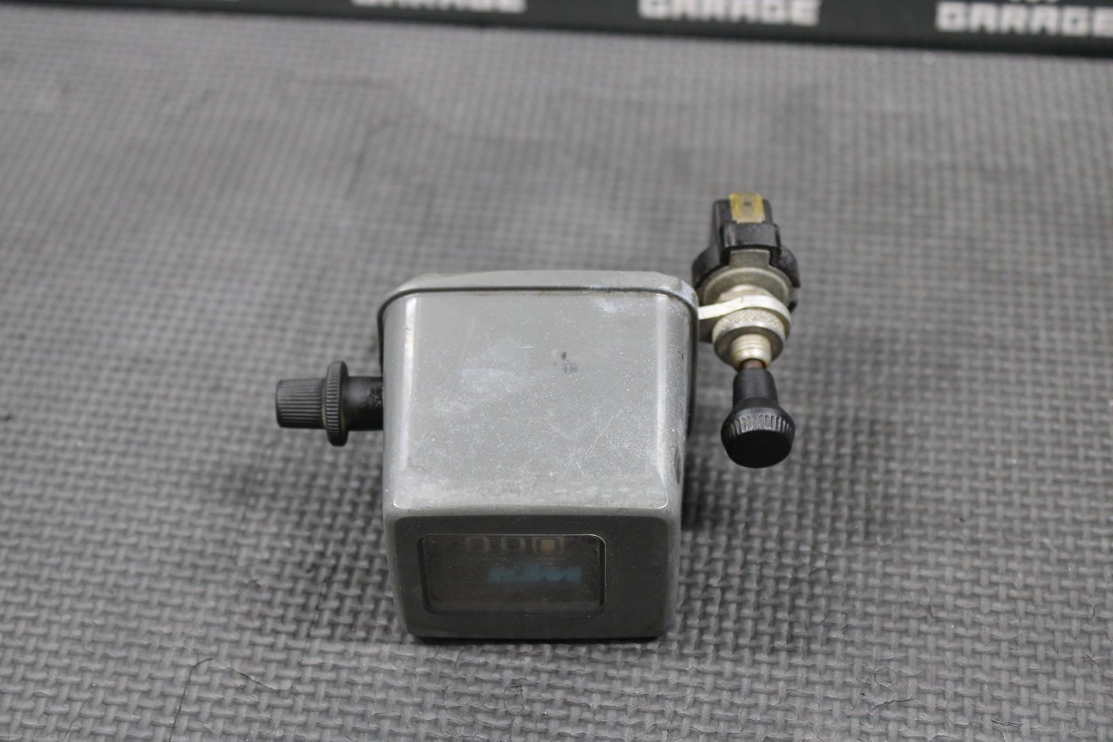 1995 KTM 250 EXC OEM ODOMETER MILE COUNTER & BRACKET 54611120200 58011180000 - hggarage