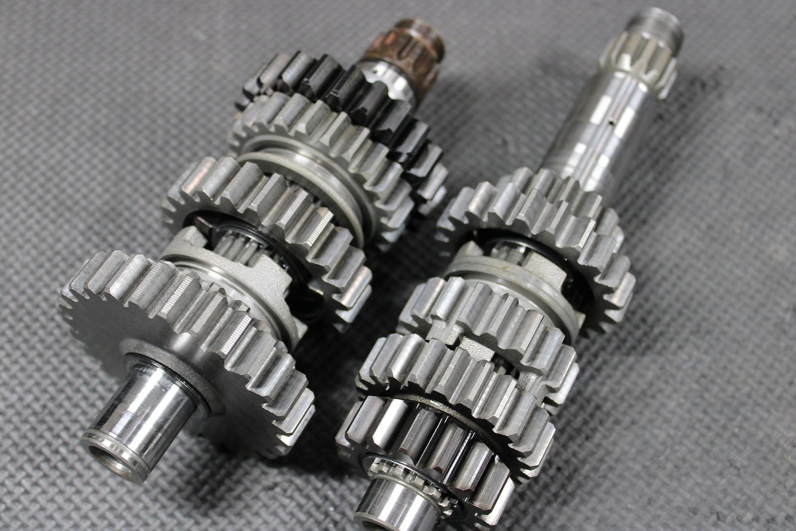 2010 Yamaha YZ450F OEM Engine Transmission Tranny Assembly Gears - hggarage
