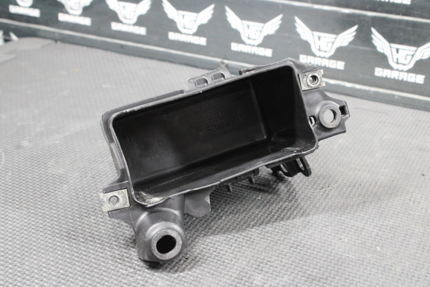 2023 HONDA CRF250R OEM PLASTIC BATTERY TRAY BOX 50325 - K95 - AA0 - hggarage