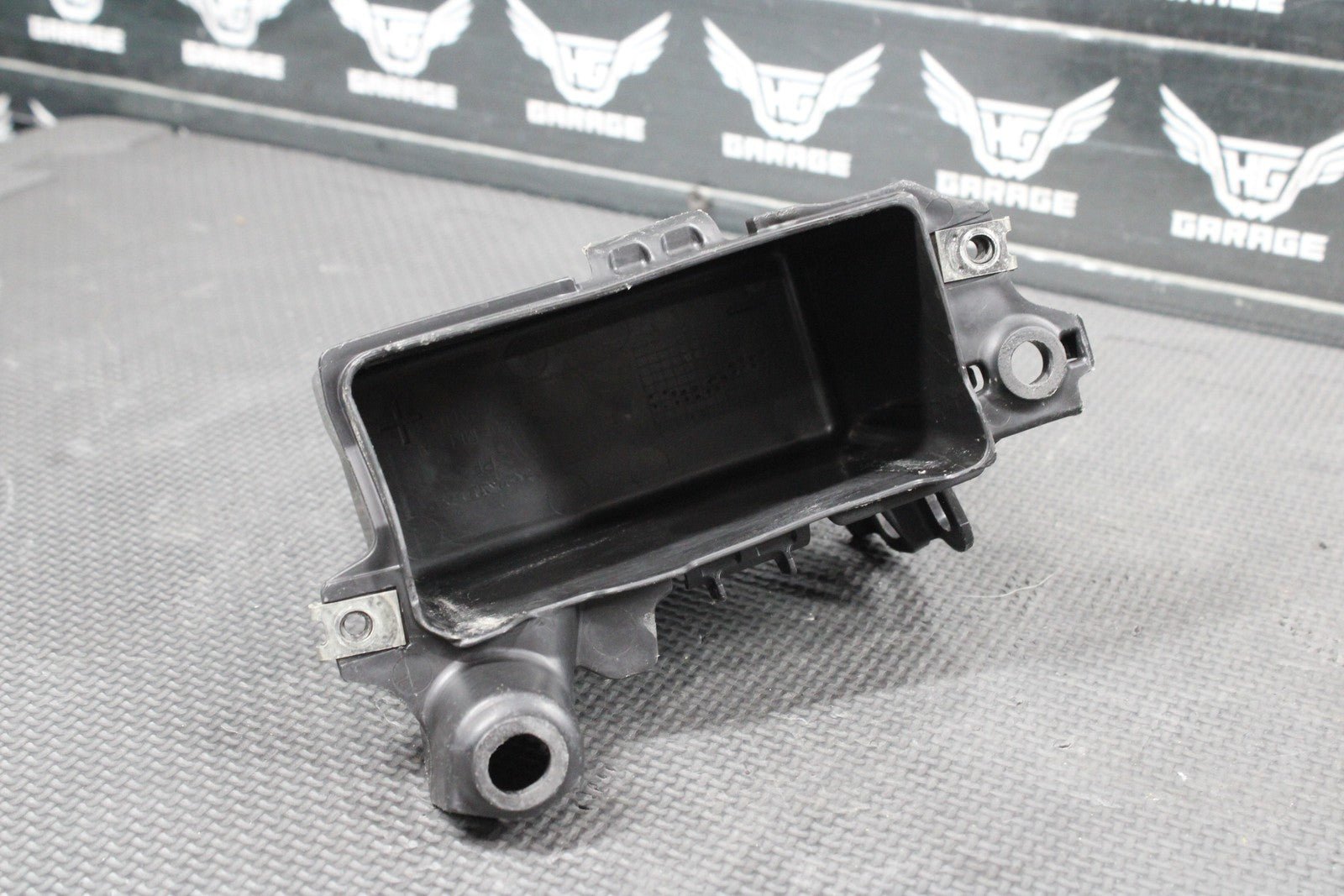 2023 HONDA CRF250R OEM PLASTIC BATTERY TRAY BOX 50325 - K95 - AA0 - hggarage