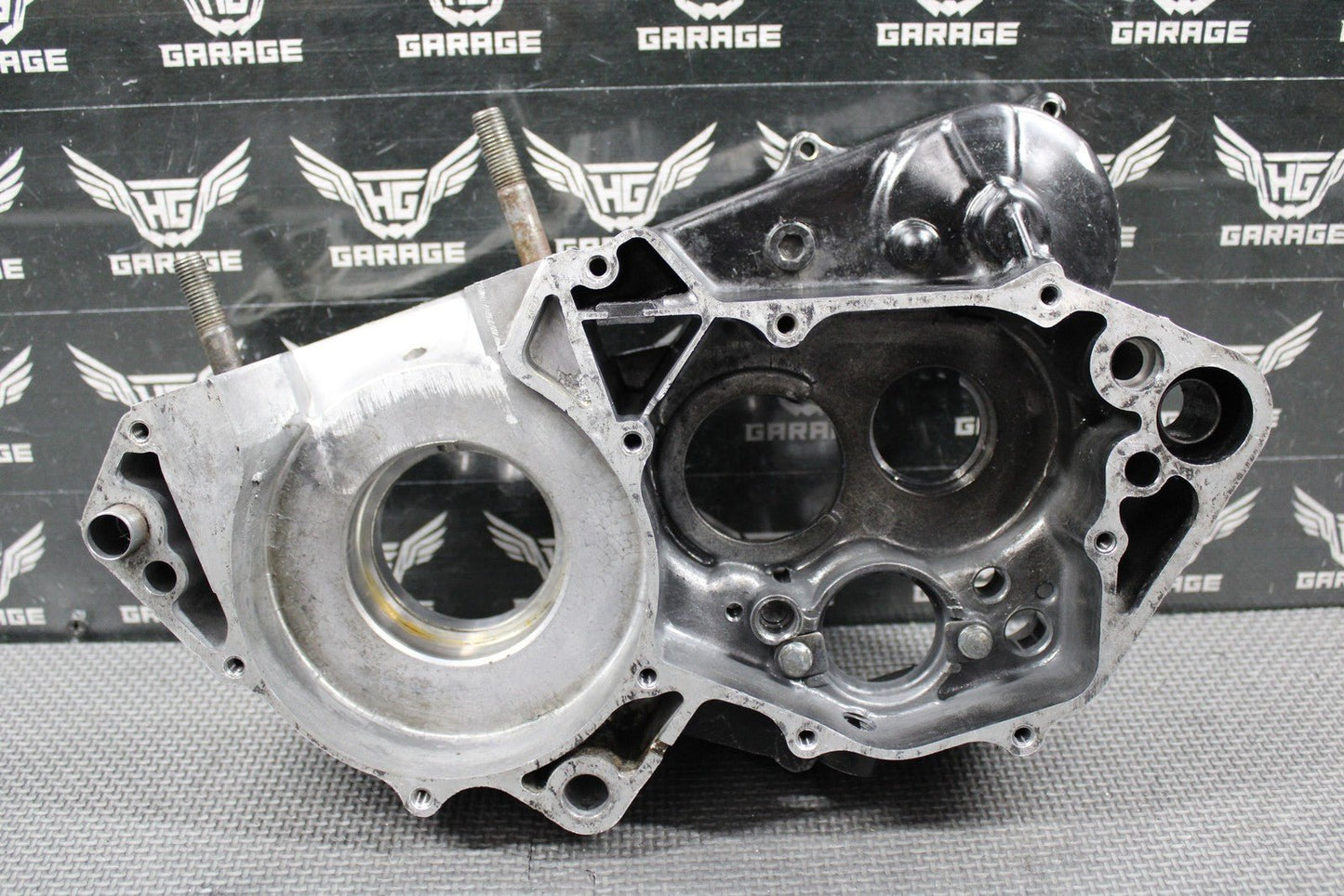 1988 HONDA CR250R OEM RIGHT ENGINE MOTOR CRANKCASE CRANK CASE 111A0 - KS7 - 830 NICE - hggarage