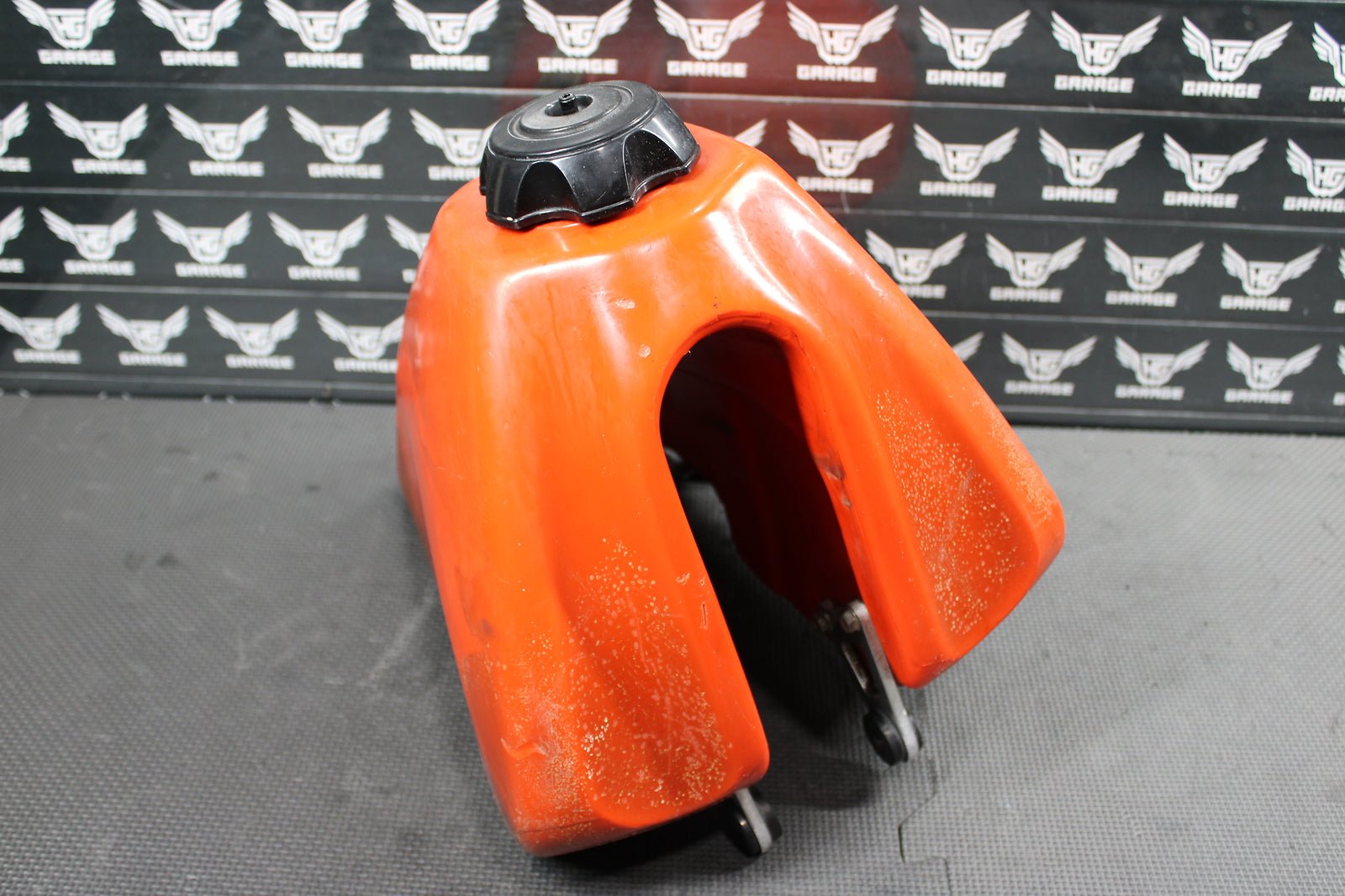 1986 HONDA XR250R OEM GAS FUEL TANK CELL PETROL RESERVOIR 17520 - KT1 - 670ZA - hggarage