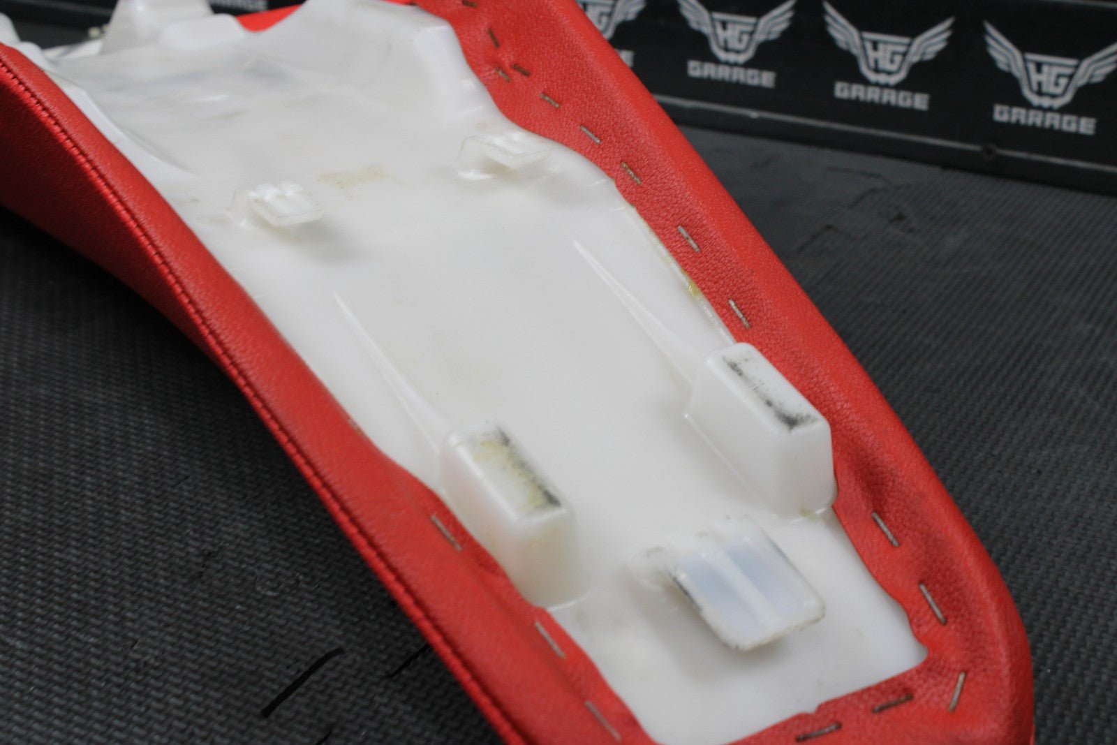 2018 HONDA 18 - 21 CRF250R OEM SEAT SADDLE CUSHION COVER 77100 - MKE - A02ZA - hggarage