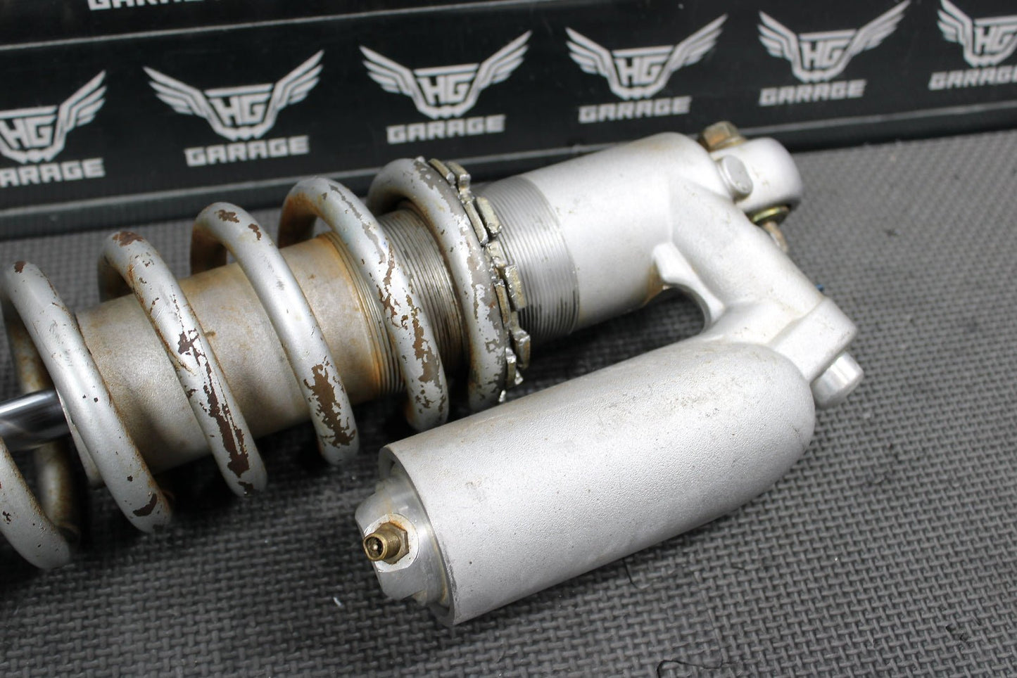 1998 YAMAHA YZ400F OEM REAR BACK SHOCK ABSORBER SUSPENSION - hggarage