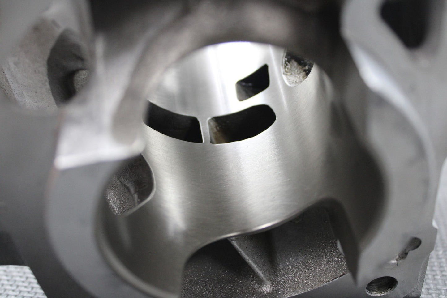 1999 99 - 00 HUSQVARNA CR250 WR250 OEM CYLINDER BORE JUG TOP END 66.40MM 800086805 - hggarage