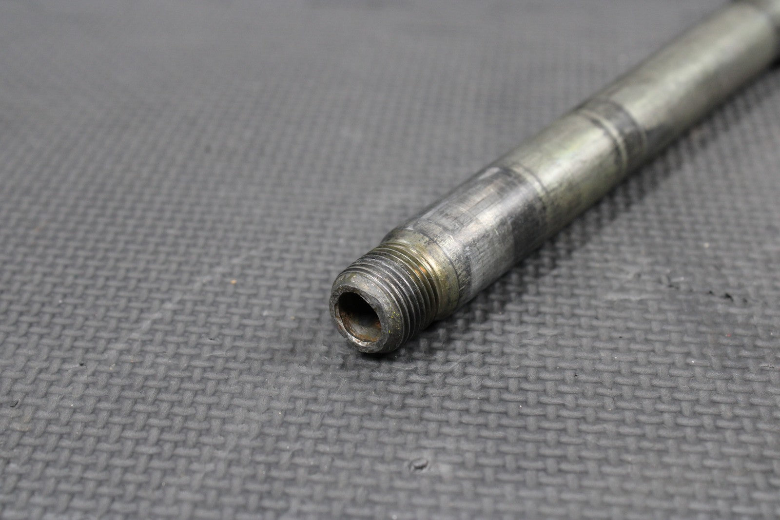 2000 SUZUKI 96 - 00 RM125 OEM FRONT WHEEL RIM AXLE PIVOT BOLT 54711 - 36E00 - hggarage
