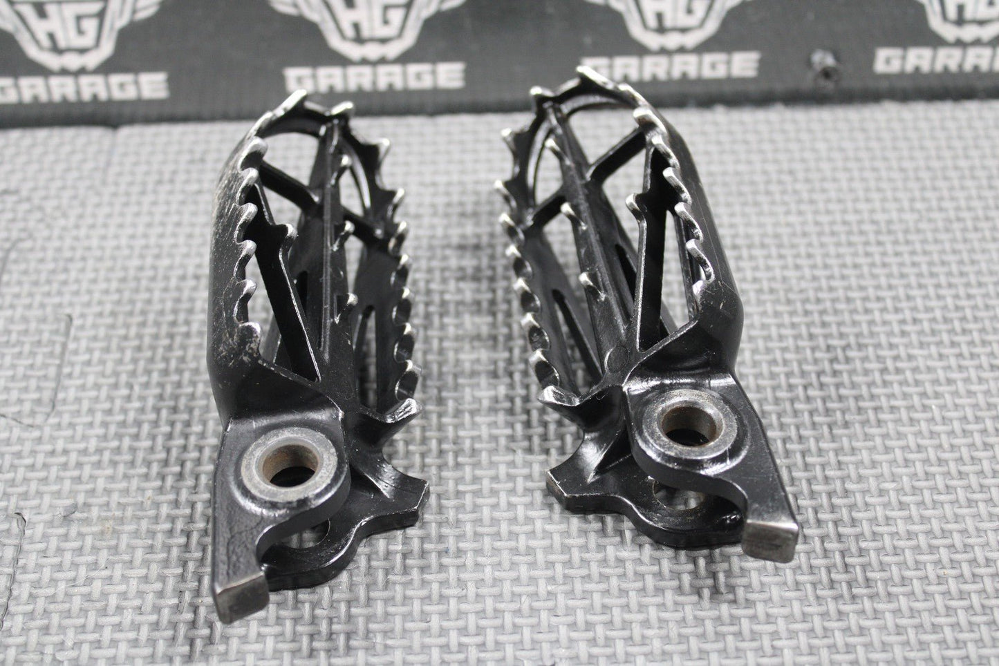 2006 HONDA CRF450X CR125 CR250R OEM RIGHT LEFT FOOT REST PEGS PEDALS FOOTPEGS - hggarage