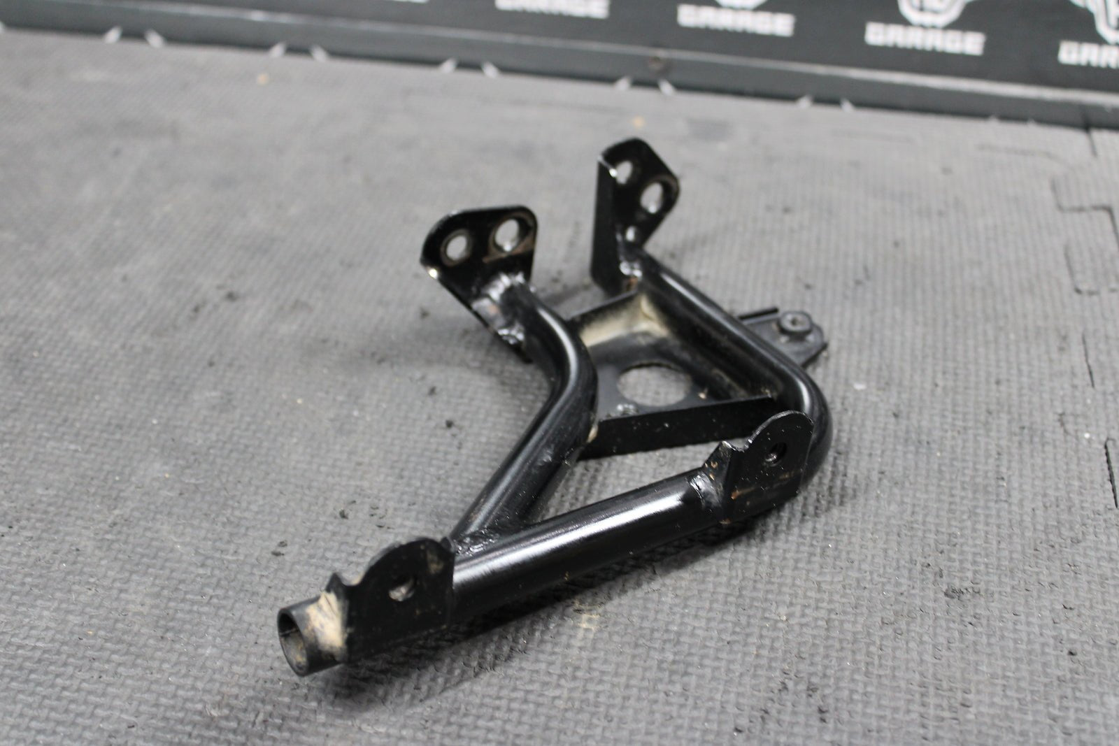 2015 KAWASAKI 01 - 09 / 11 - 19 KX100 01 - 19 KX85 OEM LEFT RADIATOR BRACKET MOUNT - hggarage