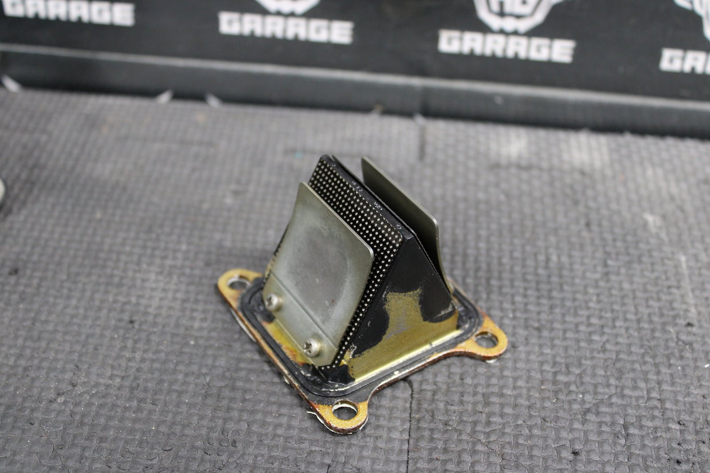 2005 KAWASAKI 01 - 09 / 11 - 19 KX100 01 - 19 KX85 OEM INTAKE REED BLOCK ASSEMBLY - hggarage