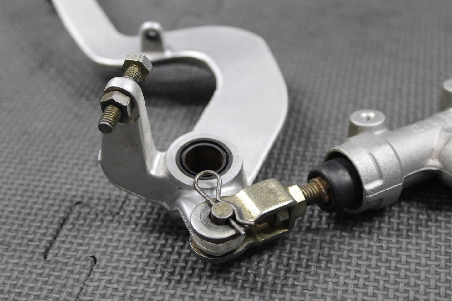 2003 KAWASAKI KLX400SR OEM REAR BACK BRAKE MASTER CYLINDER W RESERVOIR & PEDAL - hggarage