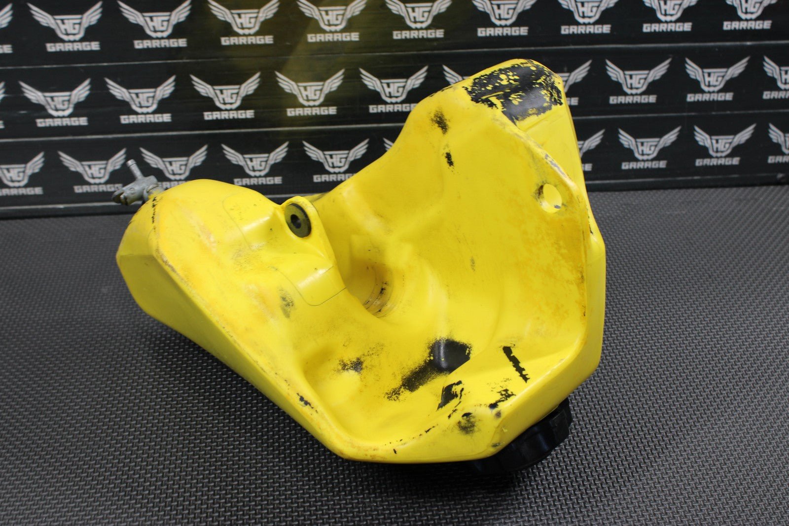 2001 SUZUKI RM80 00 - 01 OEM GAS FUEL TANK CELL GAS TANK RESERVOIR 44110 - 02B00 - YR1 - hggarage