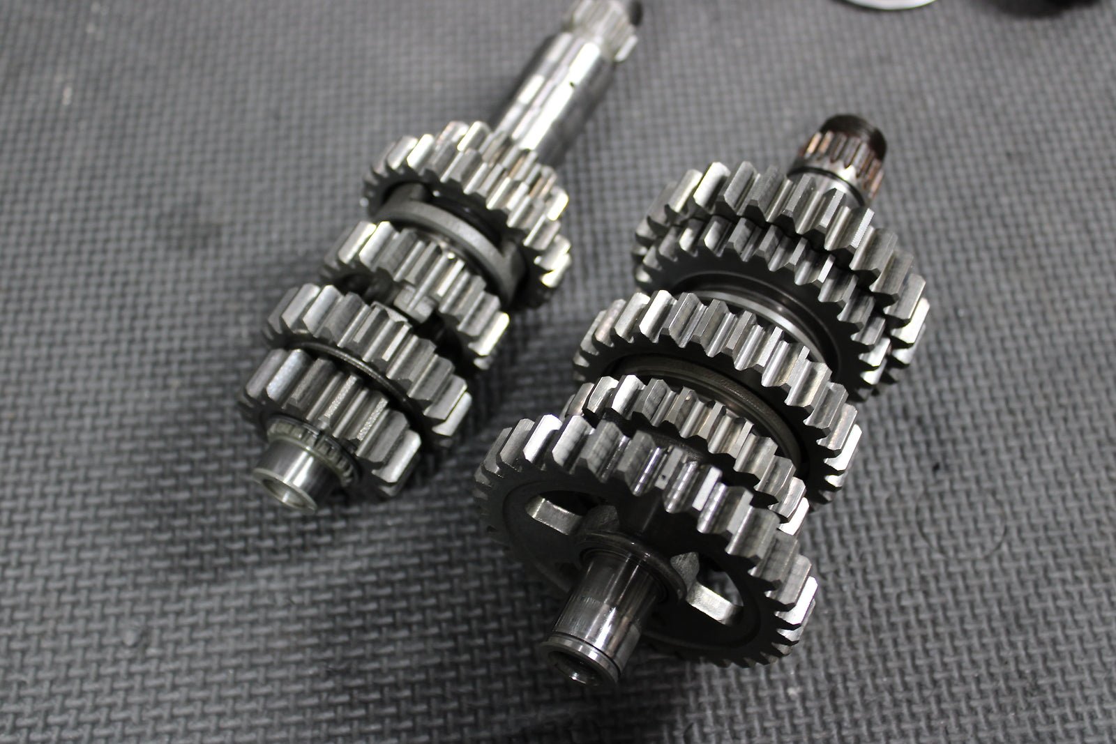 2004 YAMAHA YZ250F OEM ENGINE TRANSMISSION TRANNY GEARS FORKS SHIFT DOG - hggarage