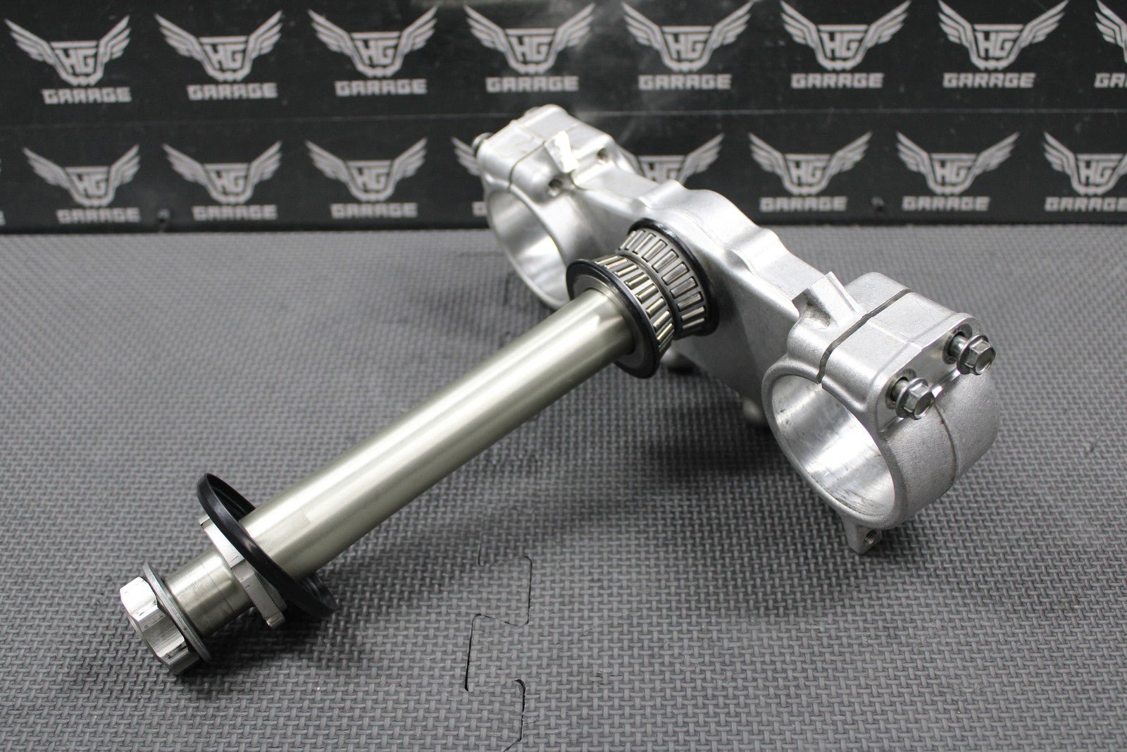 2020 SUZUKI 20 - 25 RMZ250 OEM FRONT FORKS LOWER TRIPLE TREE STEM 51410 - 46K10 - hggarage