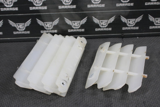 2004 00 - 08 KAWASAKI KX65 OEM RADIATOR GUARD SHIELD LOUVER VENT 14037 - 0047 - RZ - hggarage