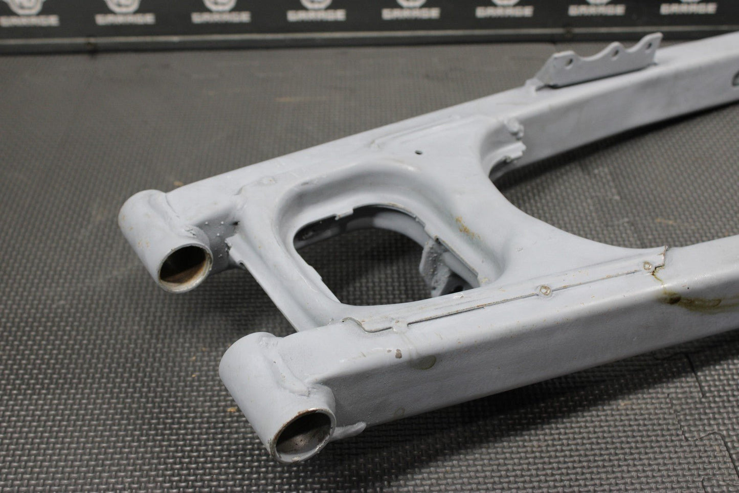 1991 88 - 91 HONDA CR80R OEM SWINGARM SWING ARM SUSPENSION 52000 - GS2 - 405 - hggarage