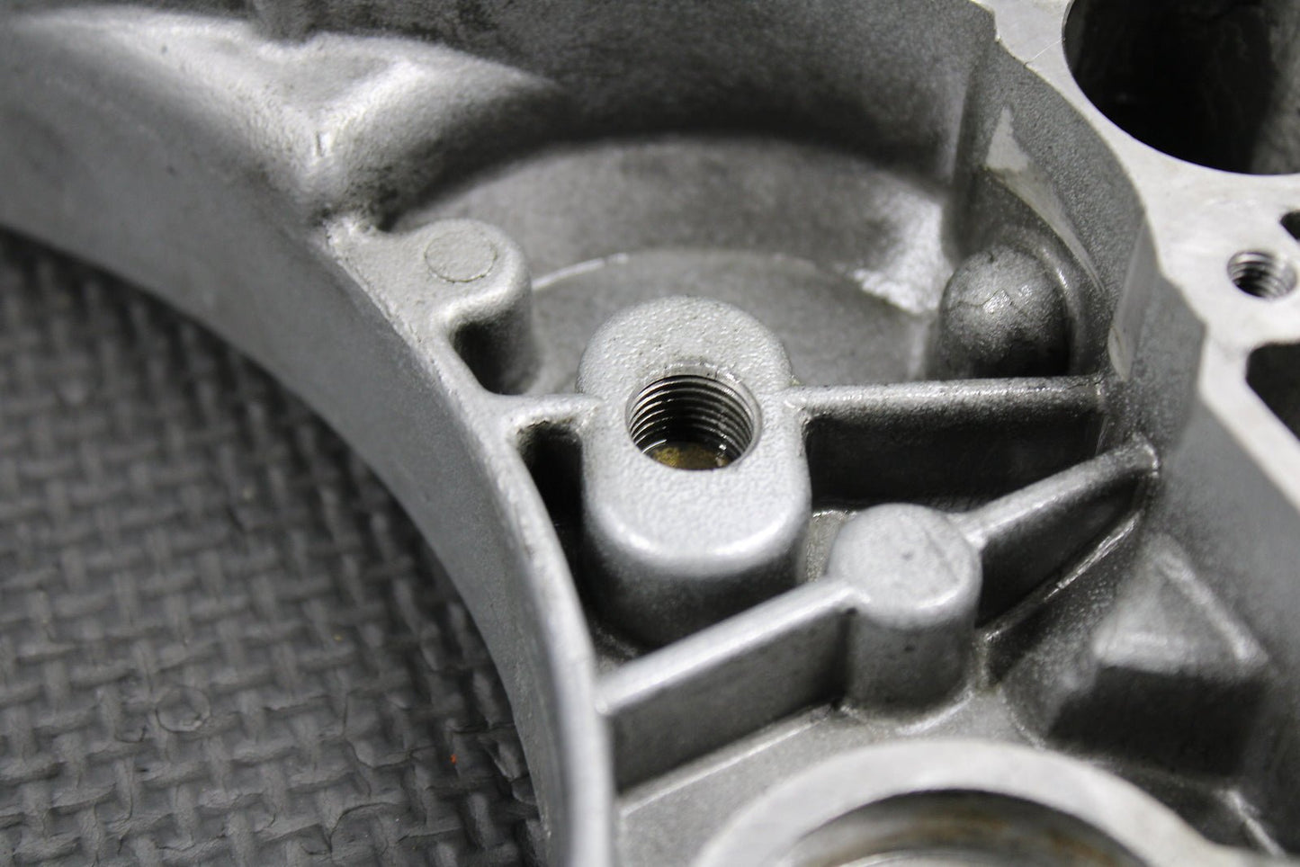 1991 KTM 91 - 97 250 300 EXC RIGHT SIDE CASE INNER CLUTCH COVER 54630001200 - hggarage