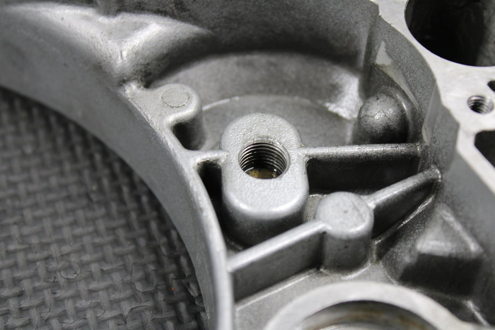 1991 KTM 91 - 97 250 300 EXC RIGHT SIDE CASE INNER CLUTCH COVER 54630001200 - hggarage