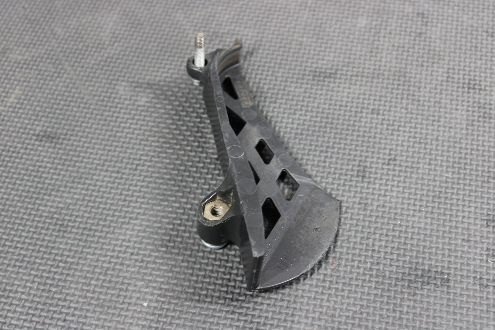 2007 KTM 2004 / 06 - 11 105 04 - 17 85SX OEM CHAIN SUPPORT GUIDE THRUST SLIDER 47007 - hggarage