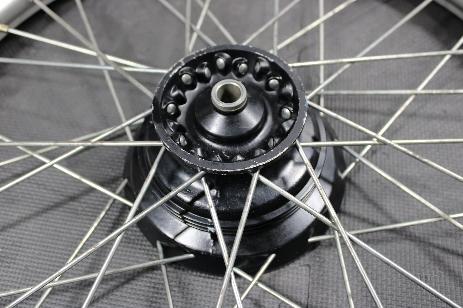 2001 94 - 02 Honda XR200R OEM DID Front Wheel Rim Hub Tire Assy 21" 44650 - KT0 - 306 - hggarage