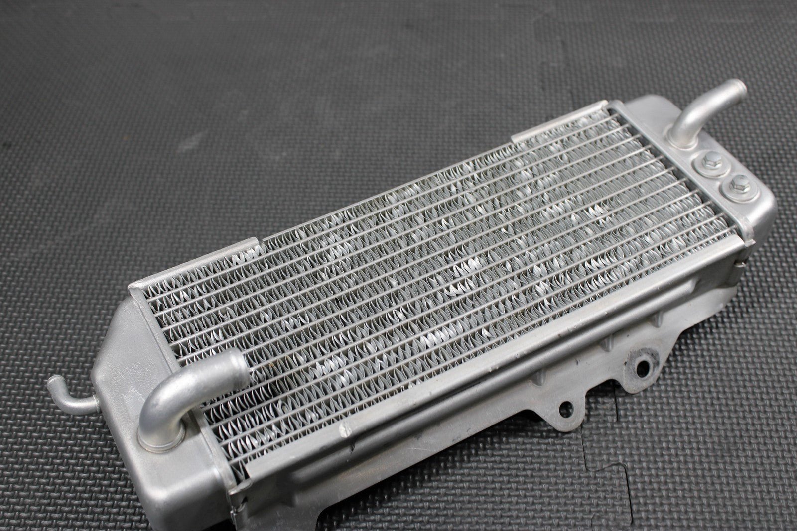 2014 KAWASAKI 10 - 16 KX250F OEM LEFT ENGINE MOTOR COOLING COOLER RADIATOR - hggarage