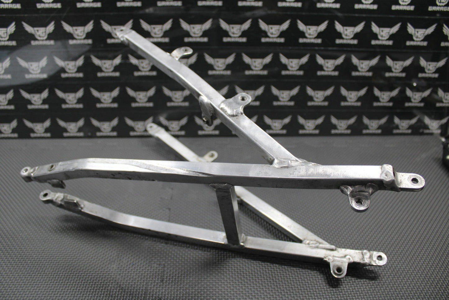 2000 2001 HONDA CR125R CR250R OEM REAR BACK SUB FRAME SUBFRAME 50200 - KZ3 - J30 - hggarage