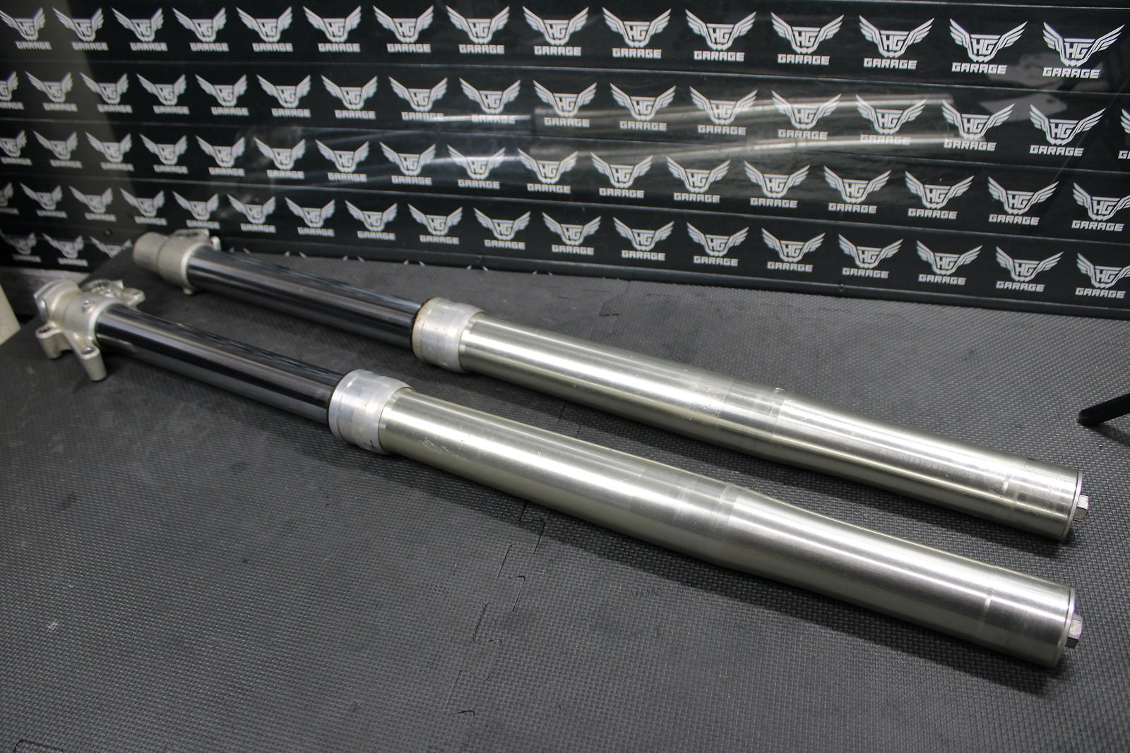 1997 Yamaha YZ125 OEM Right Left Front Suspension Forks Shocks 4XM - 23102 - L0 - 00 - hggarage
